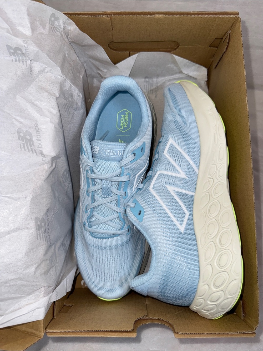 New Balance 680v8 Sneakers 👟💙 Women’s 9.5 or 8 Men’s Light Blue W680LT8 NEW - Picture 8 of 13